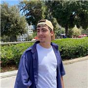 Inglés, Castellano, Catalán, Latín y Griego. Hasta nivel de bachillerato